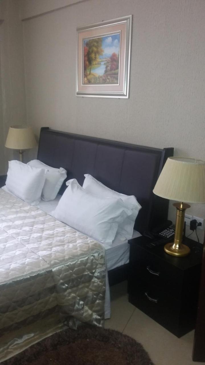 Corina Hotel Μονρόβια Εξωτερικό φωτογραφία